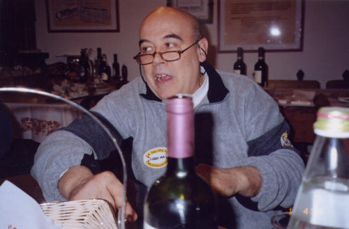Daniele Bertini, titolare della salumeria gastronomia macelleria Enoteca Le Delizie del Buongustaio
